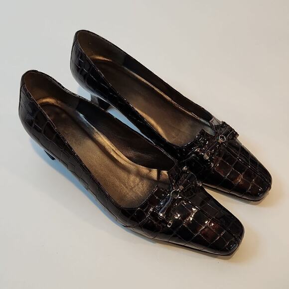 Stuart Weitzman Shoes - Stuart Weitzman Leather Pumps Platform Mini Heels Shoes Women's Size 7M EUC NICE